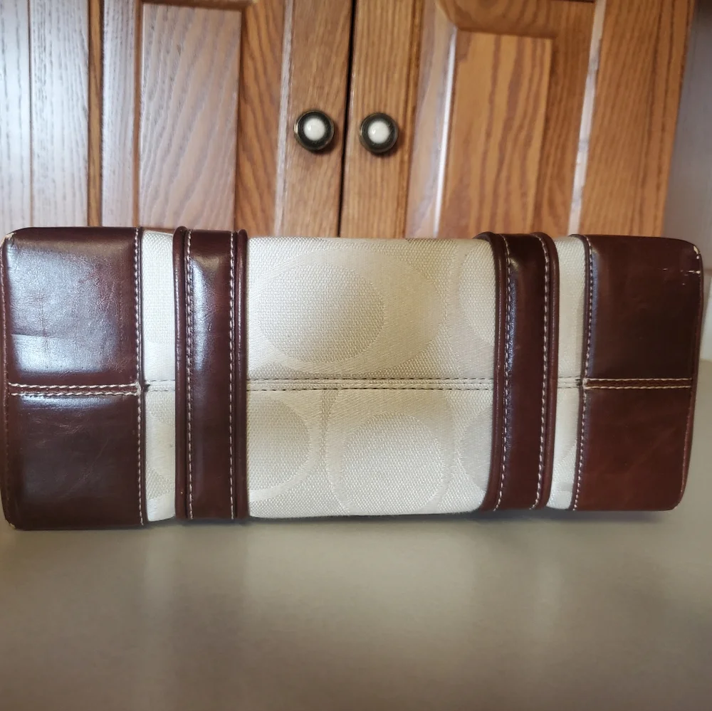 White and brown purse - Picture 7 of 10